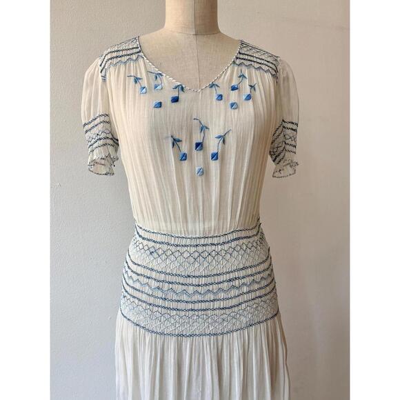 Vintage 1930s Hungarian Embroidered Blue & White Dress - Picture 3 of 8